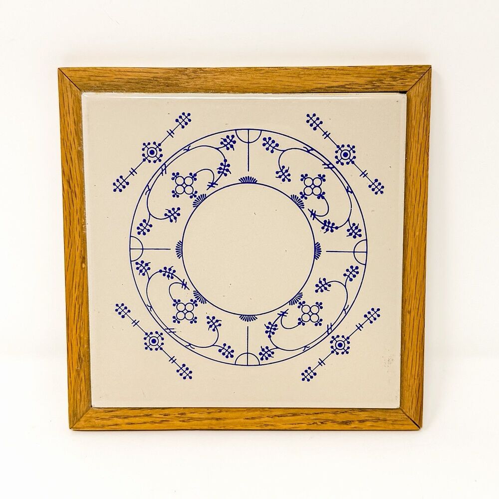 Vintage Orient Taiwan Blue White Ceramic Tile Trivet Wood Frame Floral